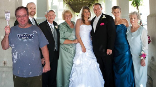 Illustration for article titled Hospitalized Dad Hilariously Included in Wedding Celebration Via Photoshop
